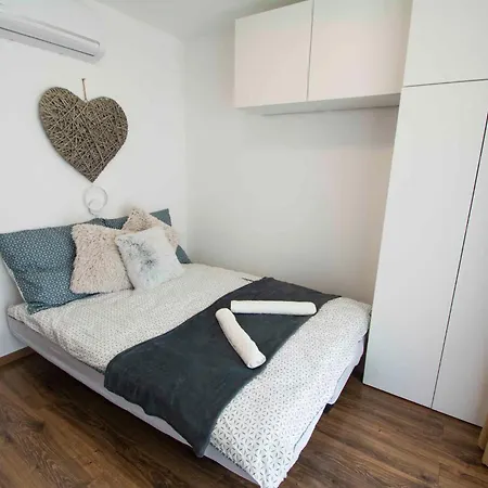 In - Balaton 48115 Apartament